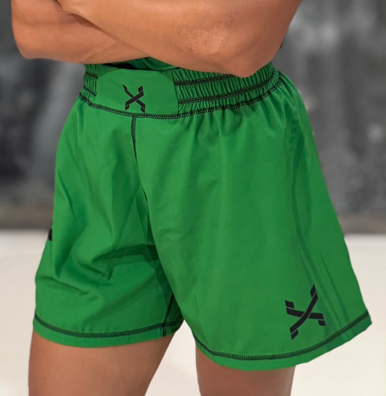 Short verde adulto